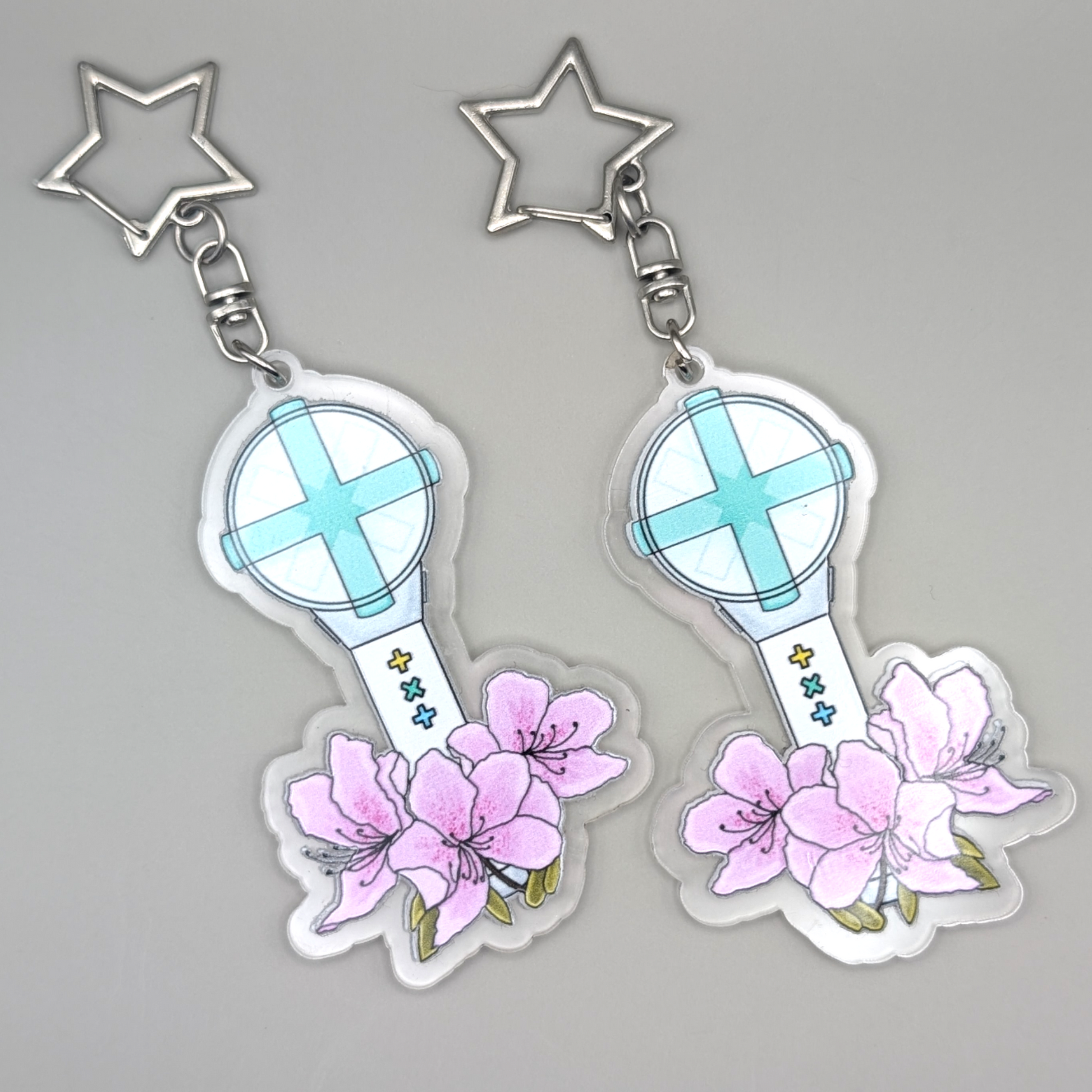 TXT Lightstick with Pink Tiger LIlies Keychain with a silver Star Keyring